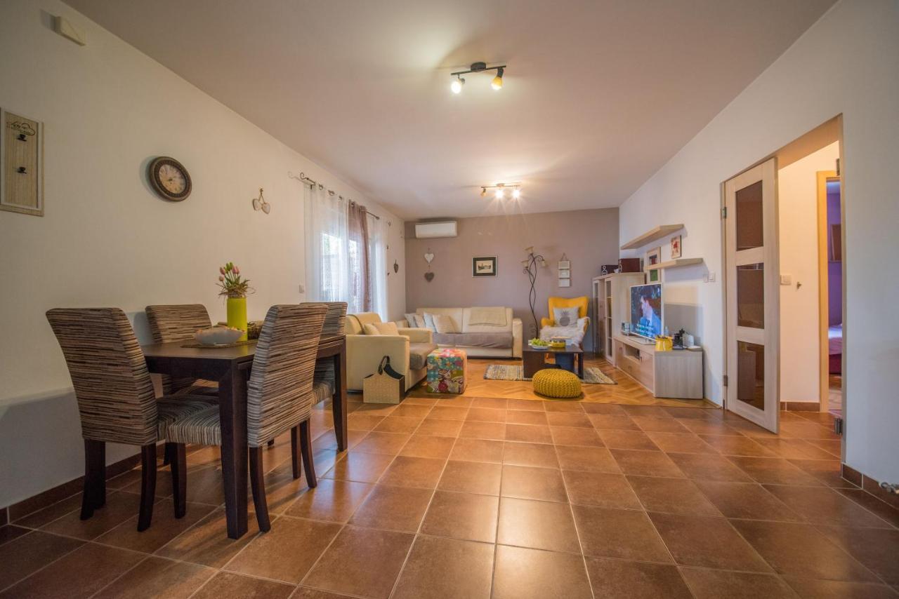 City Apartment Magdalena ザダル エクステリア 写真